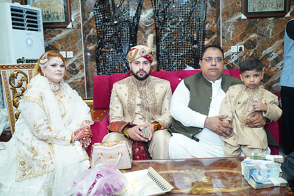 Usama & Hania Barat 00450