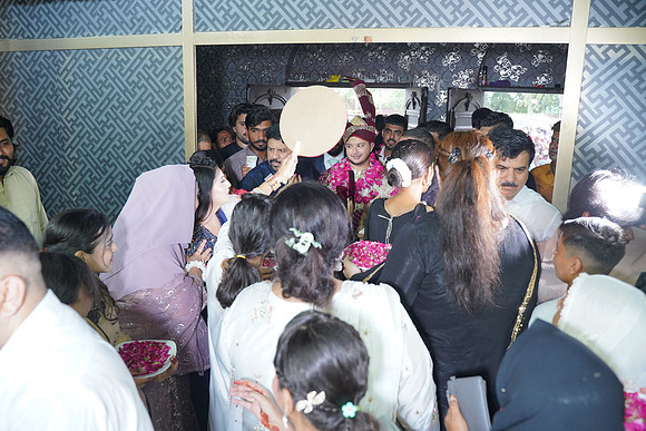 Jamshaid & Hajra Walima 00782