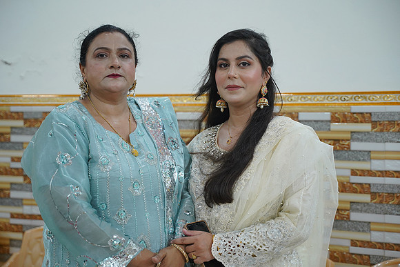 Jamshaid & Hajra Barat 00136