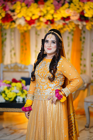 Iqra & Touqeer Mehndi 00002