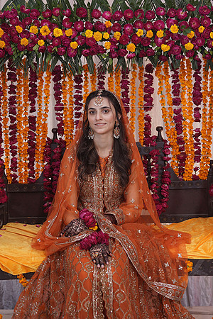 Iqra & Amjad Mehndi 00049