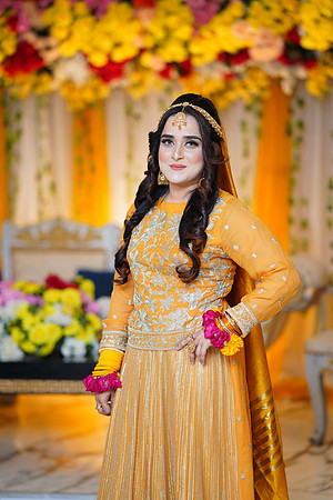 Iqra & Touqeer Mehndi 00003