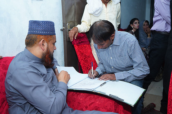 Ehtasham & Amna Barat  00193