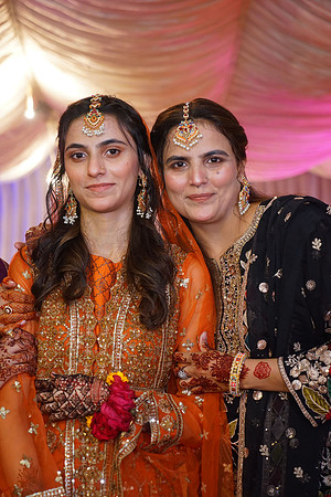 Iqra & Amjad Mehndi 00196