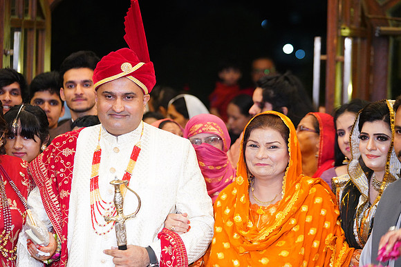 Rashid & Amina Barat 00180
