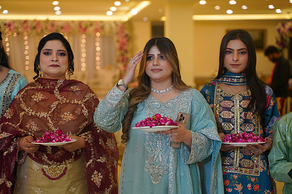 Hassan & Rahila Baat Pakki 00144