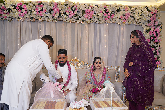 Hassan & Rahila Baat Pakki 00486