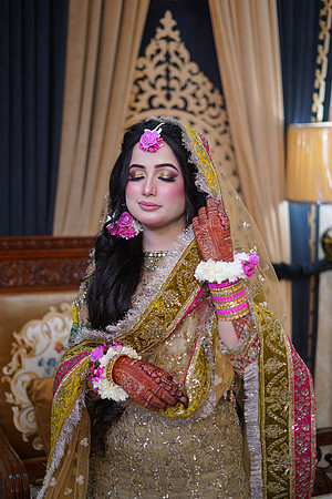 Maryam & Sultan Mehndi 00054