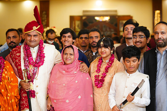 Rashid & Amina Barat 00194