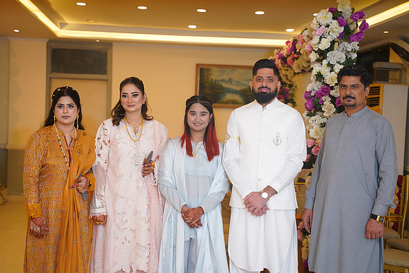Hassan & Rahila Baat Pakki 00354