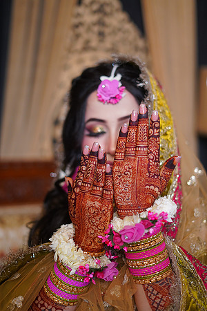 Maryam & Sultan Mehndi 00083