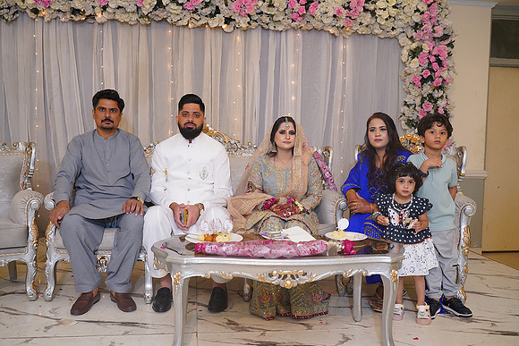 Hassan & Rahila Baat Pakki 00546