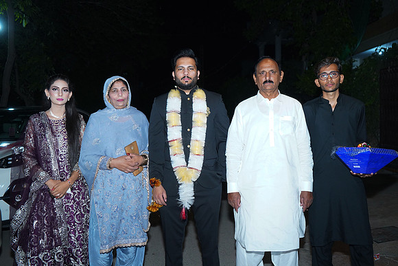 Ehtasham & Amna Barat  00148