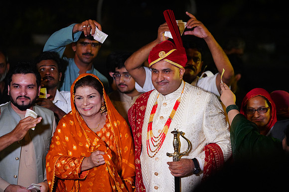 Rashid & Amina Barat 00171