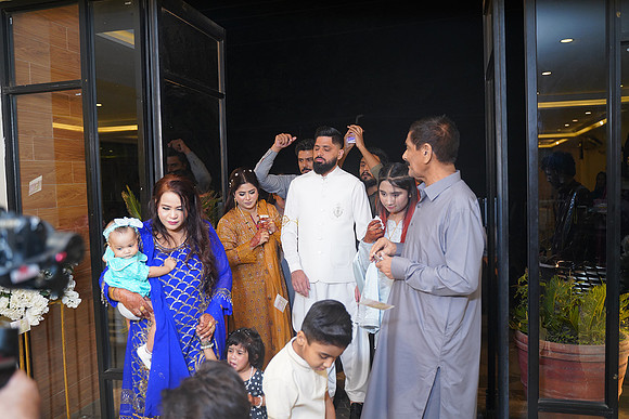 Hassan & Rahila Baat Pakki 00170