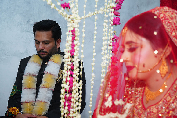 Ehtasham & Amna Barat  00211