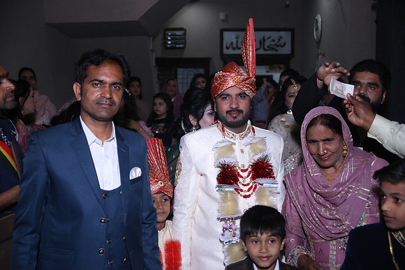 Barat Wedding Photographed by Fatima Studio 00170