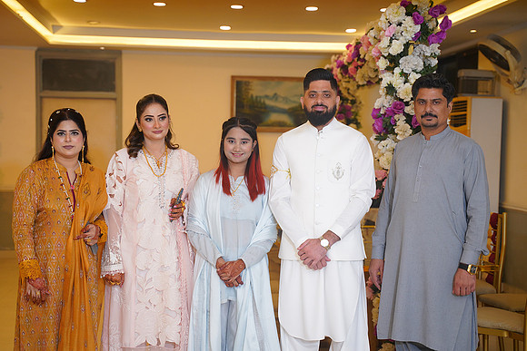 Hassan & Rahila Baat Pakki 00355