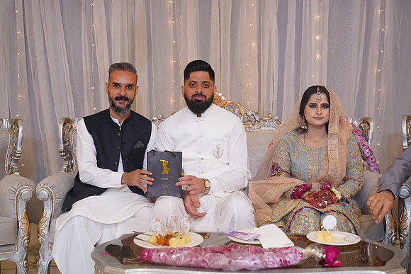 Hassan & Rahila Baat Pakki 00541