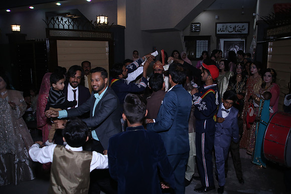 Barat Wedding Photographed by Fatima Studio 00189