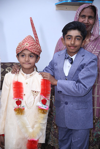 Barat Wedding Photographed by Fatima Studio 00044