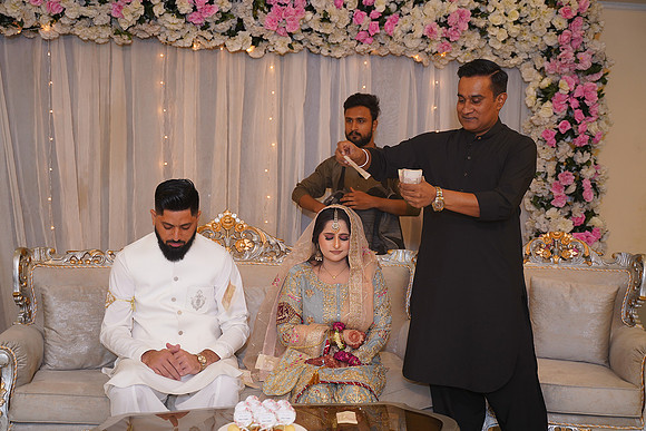 Hassan & Rahila Baat Pakki 00471