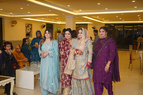 Hassan & Rahila Baat Pakki 00448
