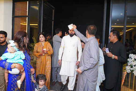 Hassan & Rahila Baat Pakki 00173