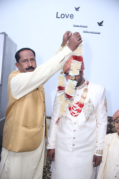 Barat Wedding Photographed by Fatima Studio 00039