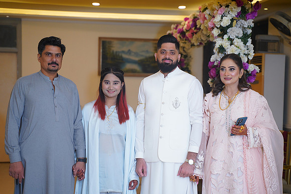 Hassan & Rahila Baat Pakki 00349