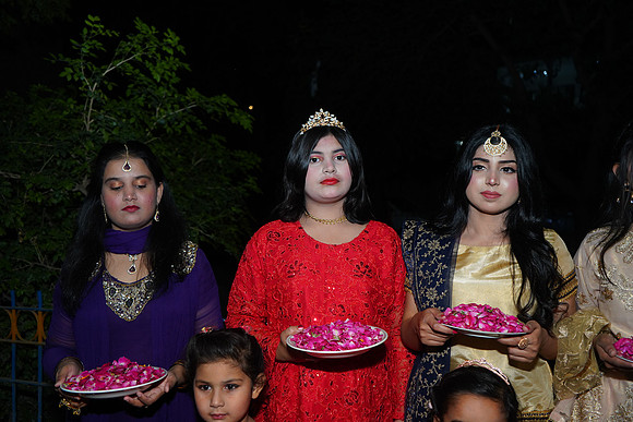 Ehtasham & Amna Barat  00133