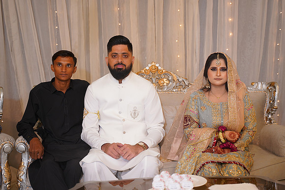 Hassan & Rahila Baat Pakki 00480