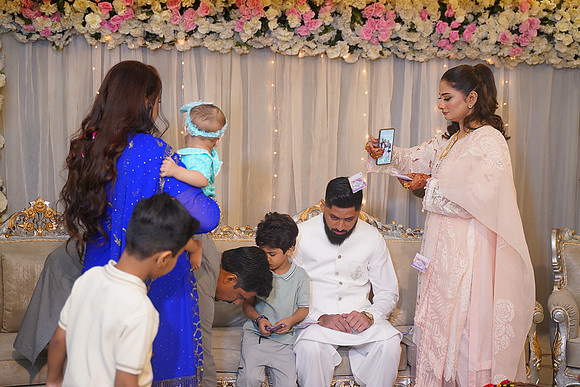 Hassan & Rahila Baat Pakki 00220