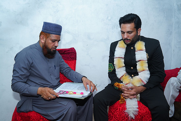 Ehtasham & Amna Barat  00207