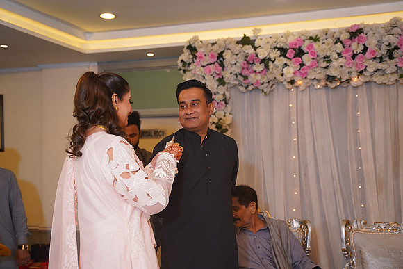 Hassan & Rahila Baat Pakki 00474