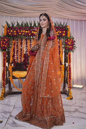 Iqra & Amjad Mehndi 00045