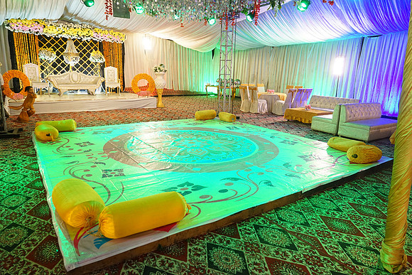 Ayesha & Arslan Mehndi 00049