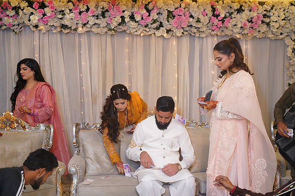 Hassan & Rahila Baat Pakki 00223