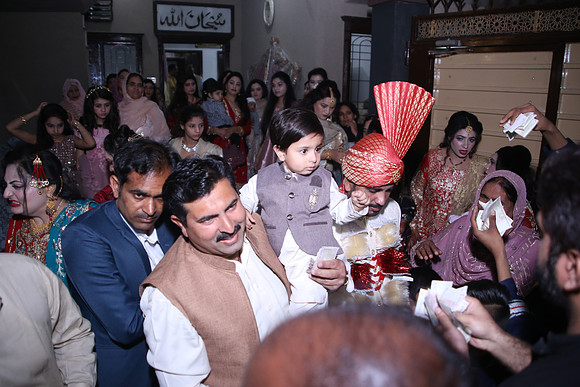 Barat Wedding Photographed by Fatima Studio 00161