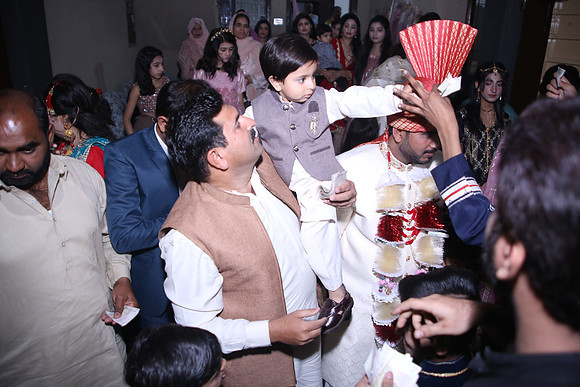 Barat Wedding Photographed by Fatima Studio 00162