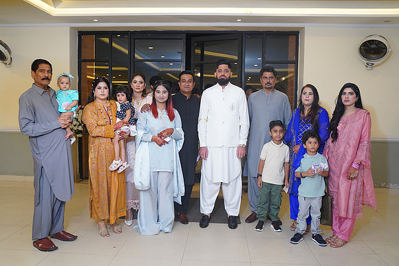 Hassan & Rahila Baat Pakki 00178