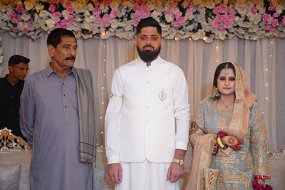 Hassan & Rahila Baat Pakki 00452