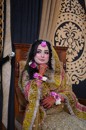Maryam & Sultan Mehndi 00059