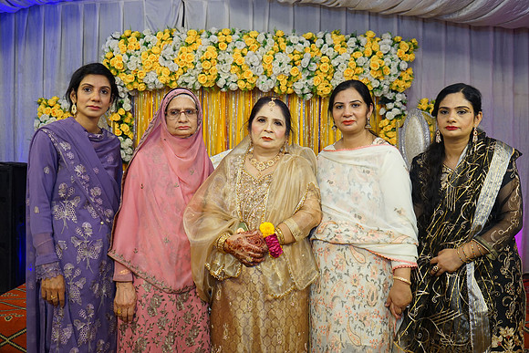 Rafiya & Fahad Mehndi 00155