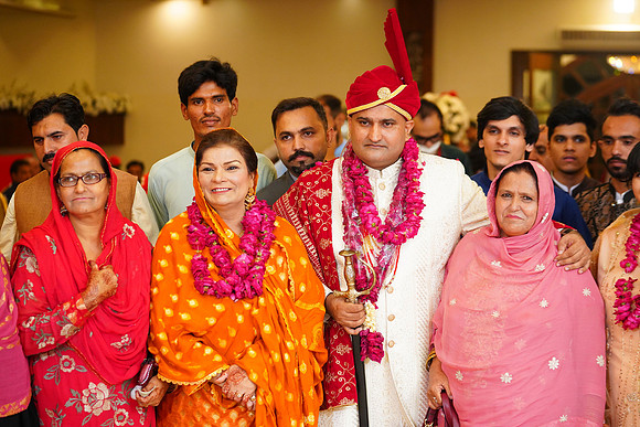 Rashid & Amina Barat 00191