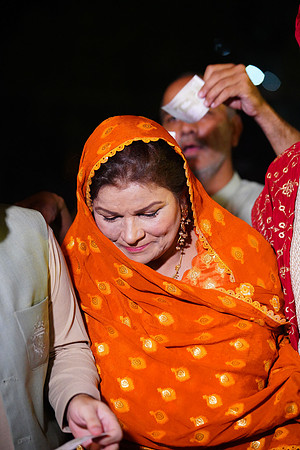 Rashid & Amina Barat 00170