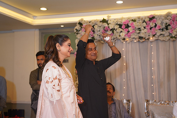 Hassan & Rahila Baat Pakki 00473