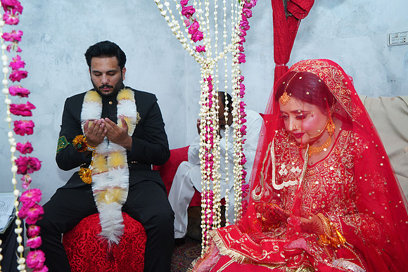 Ehtasham & Amna Barat  00220