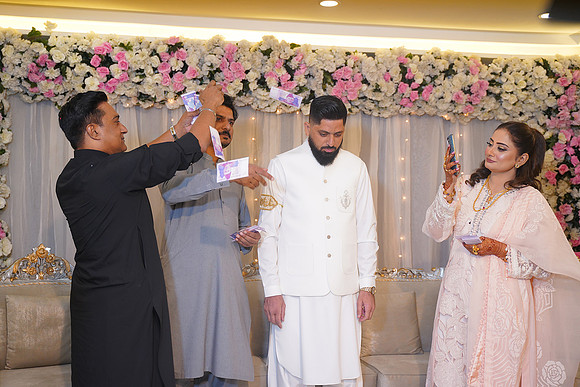 Hassan & Rahila Baat Pakki 00208
