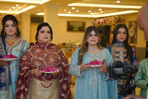 Hassan & Rahila Baat Pakki 00143